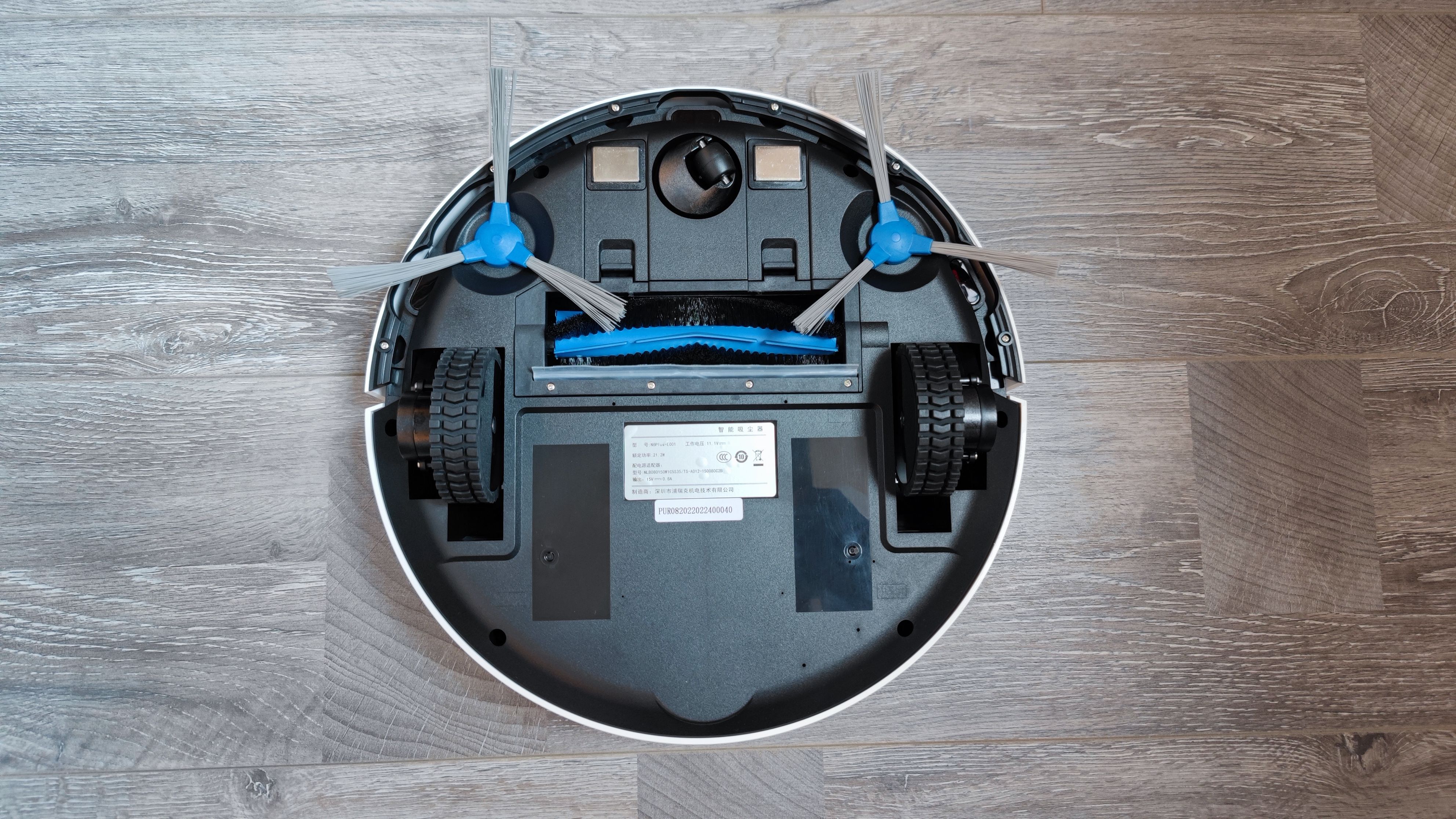 扫地机器人|扫地机器人是鸡肋?浦瑞克N8Plus深度体验,能扫能拖能除菌