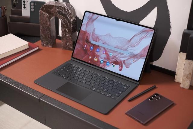 刘海屏|当初怼刘海屏最狠的三星，为什么又用了回来？