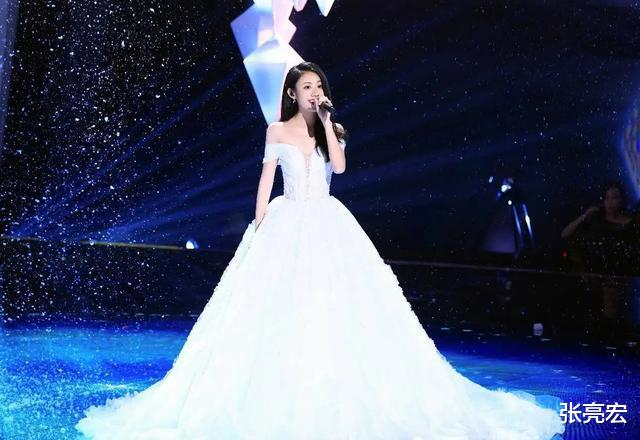 李克勤|李克勤现在反而更火了,知道为什么吗?