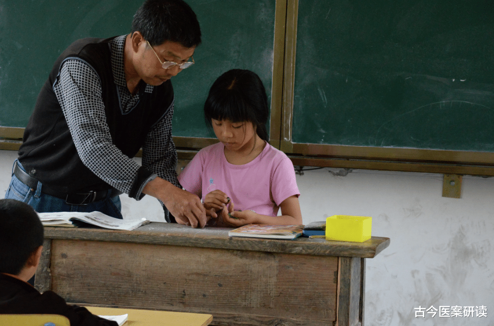 医生|47岁男教师结节转癌，医生怒斥：1种“水”是祸根，还有中年人爱不择口