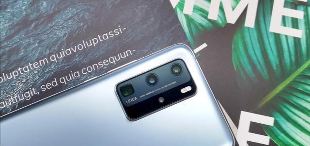 华为p40|华为旧机皇降价2000麒麟5G+RYYB镜头鸿蒙加持性能依旧出色