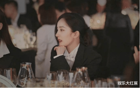 刘诗诗|发糖啦，大幂幂为刘诗诗庆生，这才叫闺蜜嘛