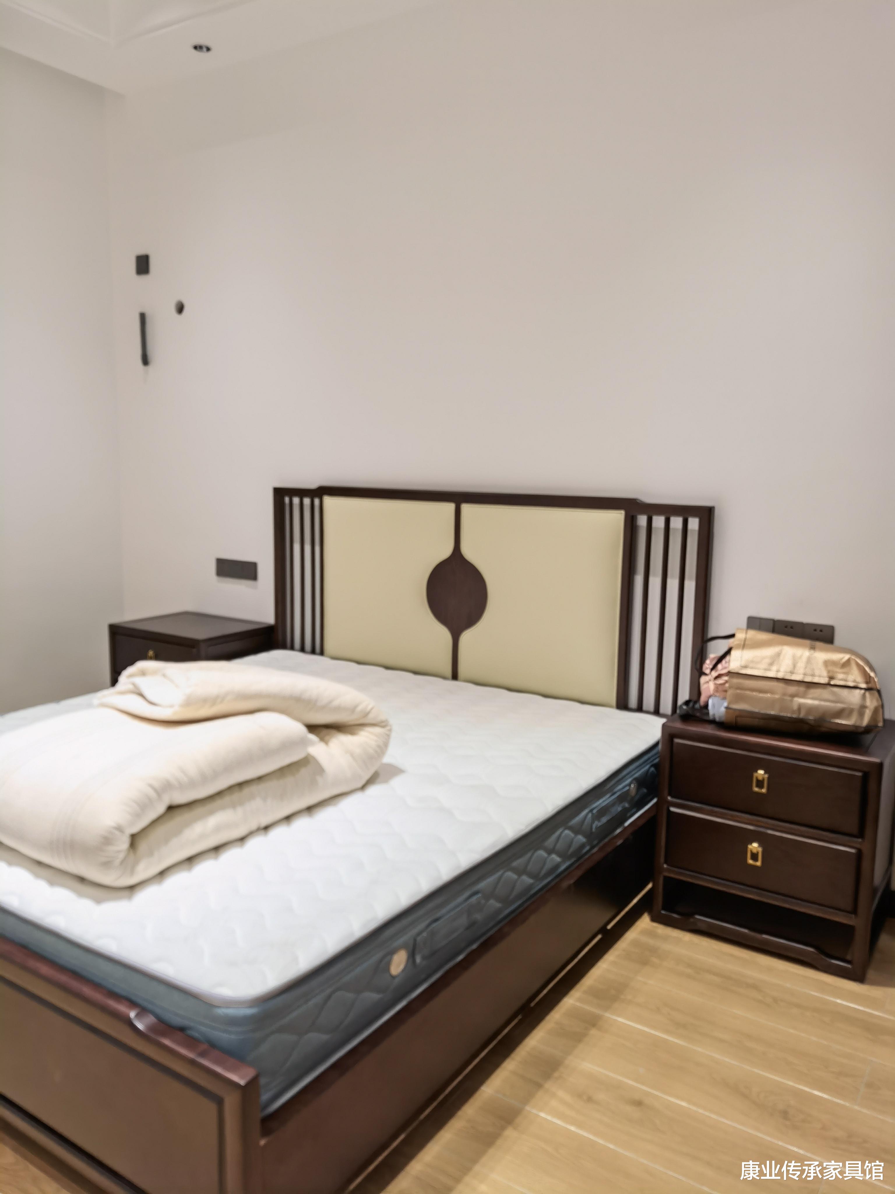 新中式风格装修案例，方圆结合，尽显和谐美好之意