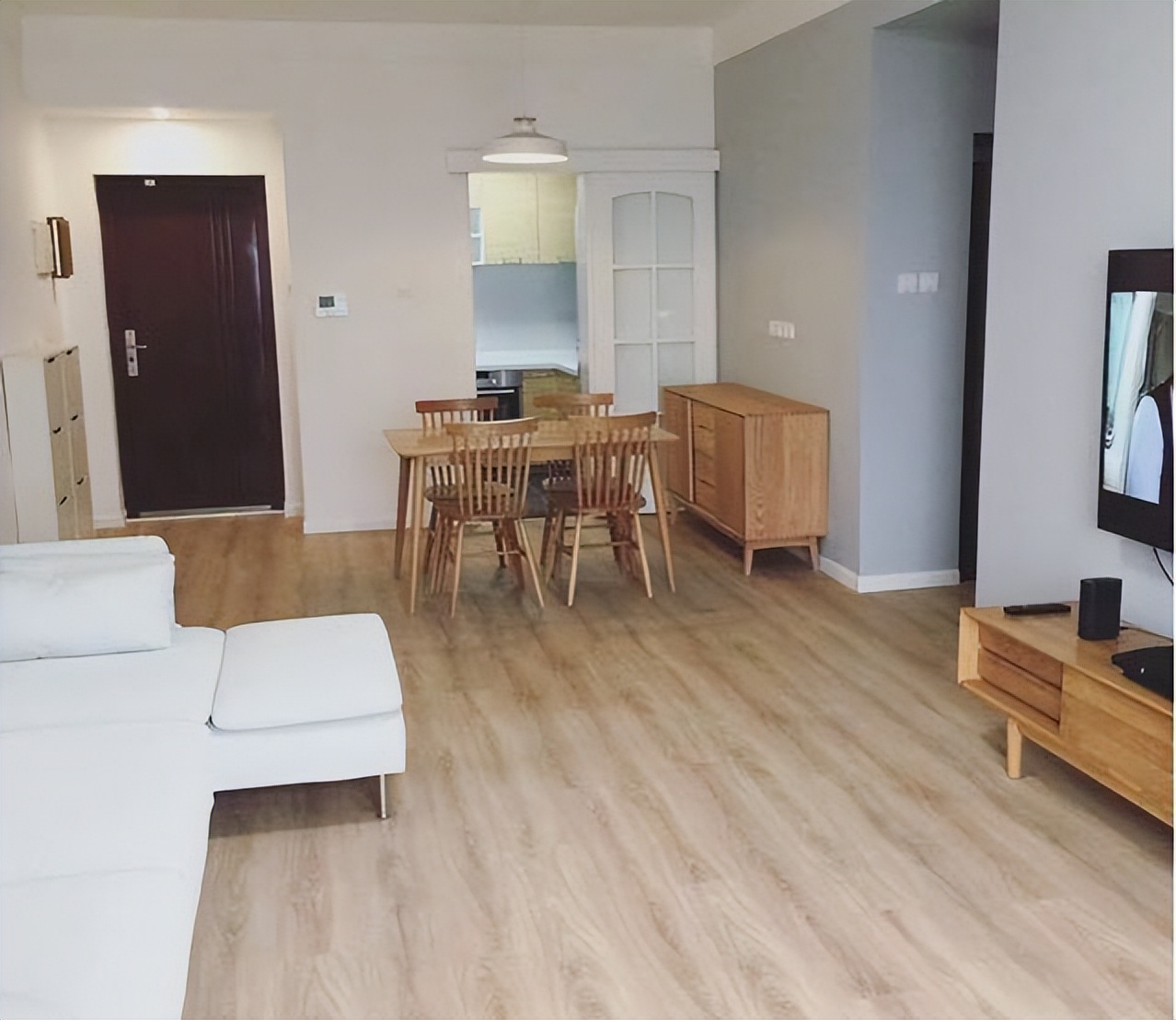 晒晒只花9万块装修的新房,没有做吊顶,但却终于不用租房了