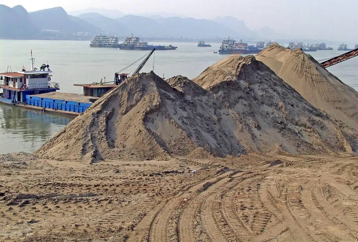 “沙子危机”出现了?中国1年要用180亿吨左右,沙子不够用咋办?