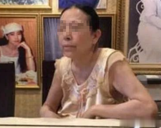 嘉行传媒|一婚怀孕被家暴，二婚继承70亿遗产，却活成“豪门女疯子”