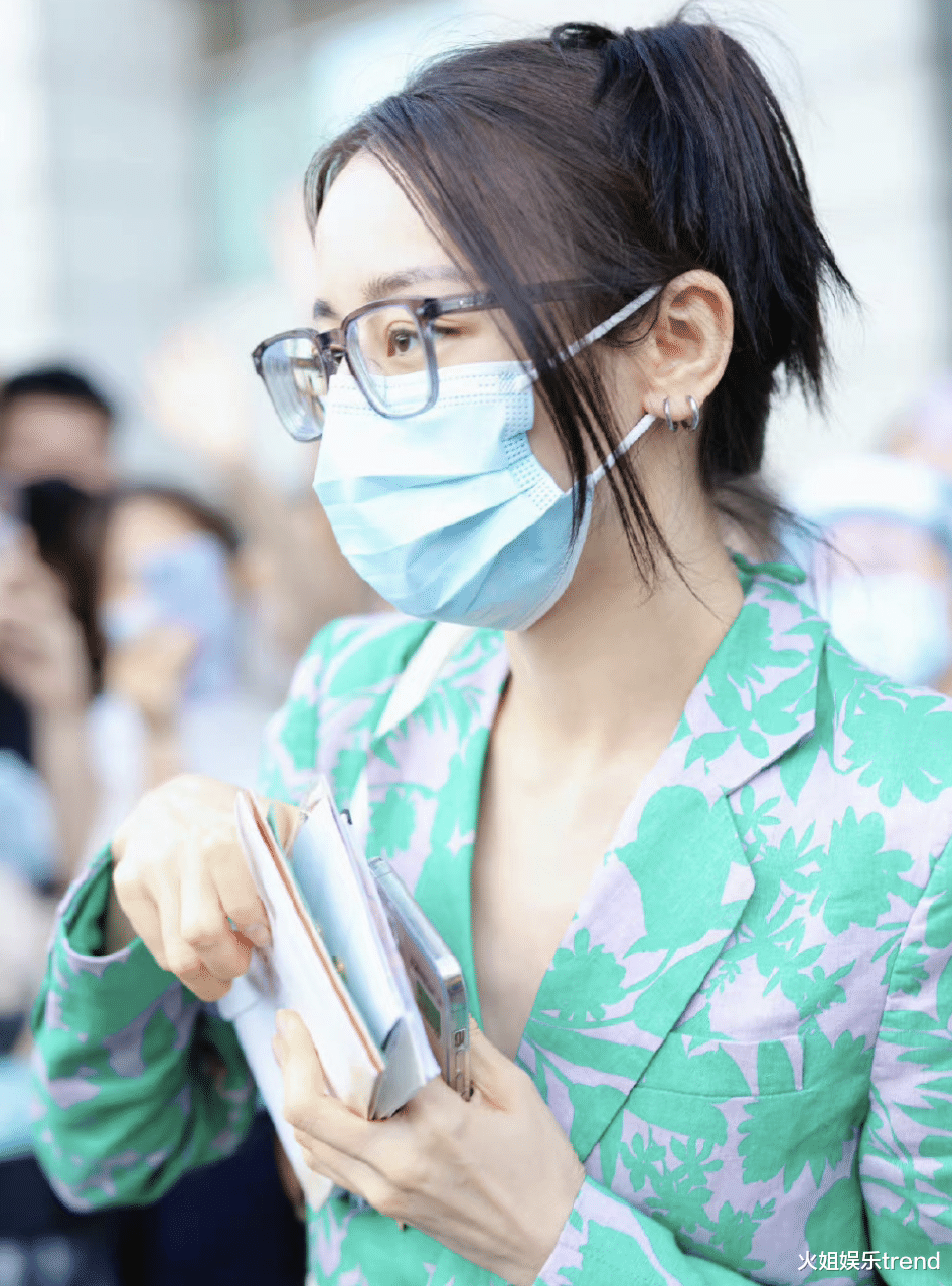 迪丽热巴|《长歌行》封面变赵露思和吴磊，女主迪丽热巴的粉丝纷纷抱不平