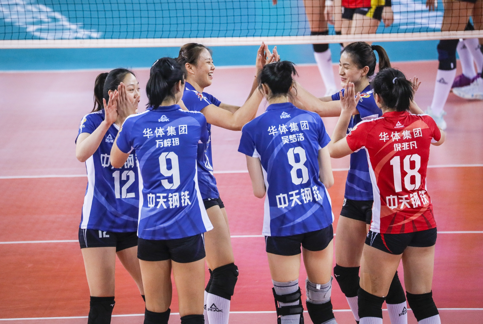 上海女排|上海女排1: 2被淘汰，津苏再次会师决赛，“青春风暴”太出色