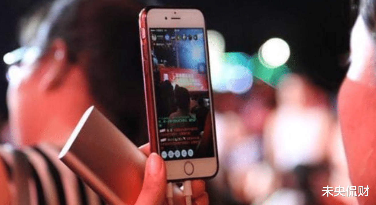 短視頻|短視頻APP給人們帶來了什么，8.7億人受影響，不少人陷入貸款危機