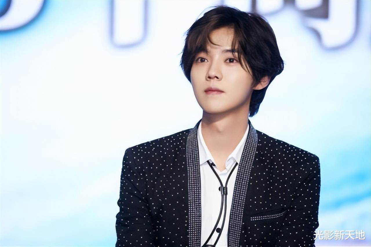 鹿晗|鹿晗历年收入曝光，7000万到760万下滑，加起来没有王一博一年多