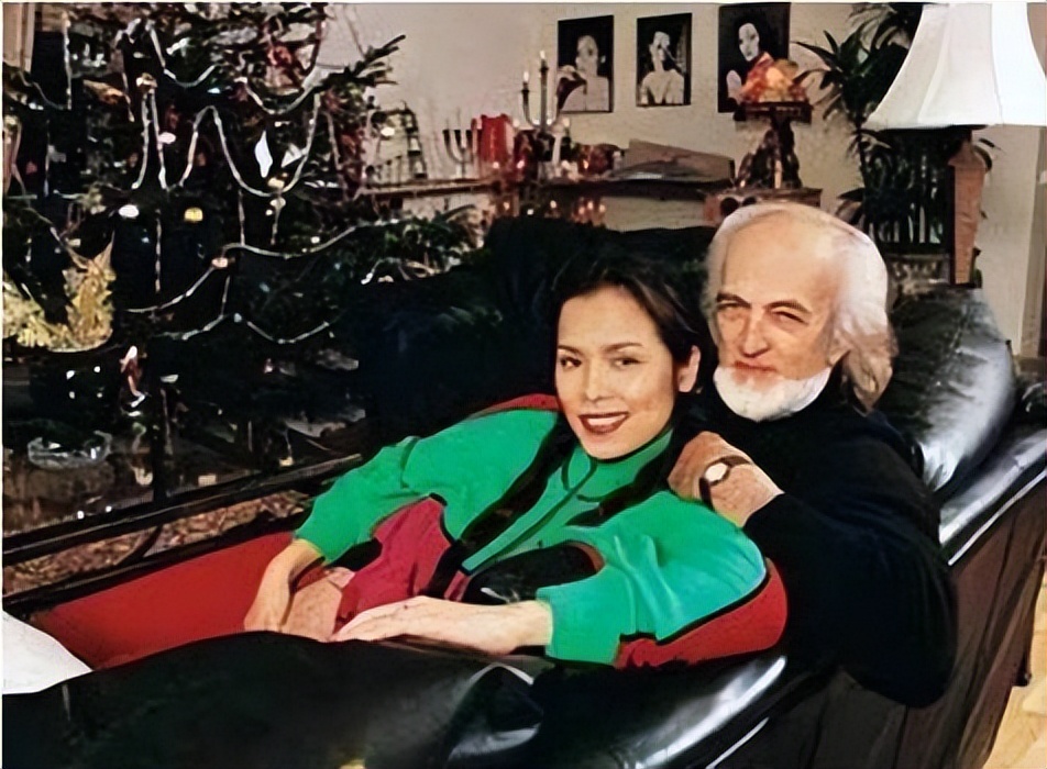 韦唯|“歌坛天后”韦唯：因跨国婚姻被冻结资产，星途惨淡综艺一轮游