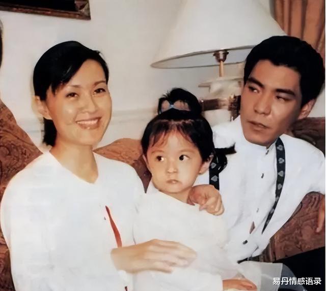 屠洪刚|屠洪刚儿子屠芮葆:弟弟豪车豪宅不断,自己只能借钱度日