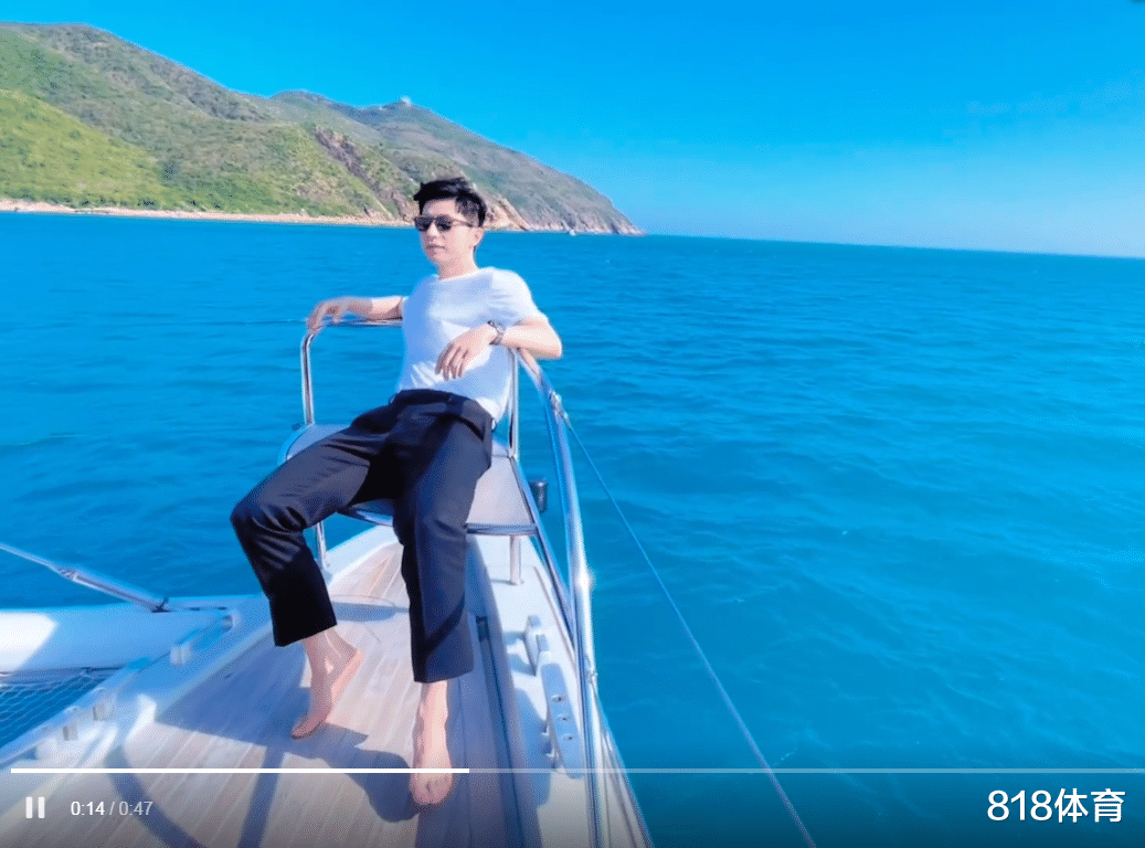 马龙|人生赢家! 马龙三亚开豪华游艇出海, 戴墨镜名表凭海临风享受假日