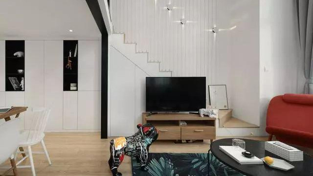 48平米loft公寓，全屋通透又明亮，一眼就看上了一楼客厅！