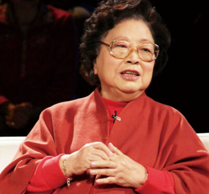 王昆|著名歌唱家王昆:和丈夫相伴71年,丈夫离世2个月后,她追随而去