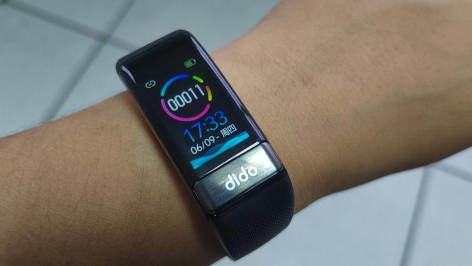 电子商务|didoY1S智能手环也能实现24时监测心电血压血氧，生活健康小助手