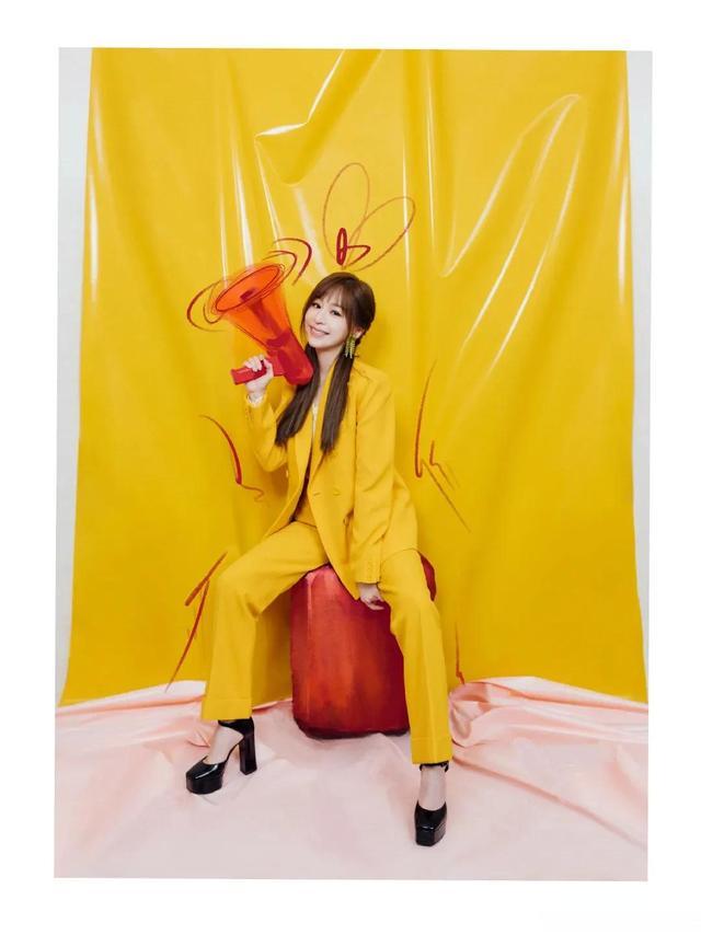 迪丽热巴|众星兔年贺岁大片，迪丽热巴仙气飘飘，赵丽颖杨幂今年春晚赢麻了