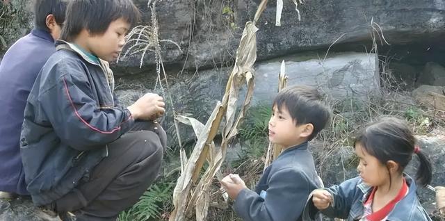 人才市场|孩子不爱读书，建议家长带他去这几个地方看看，比打骂效果强百倍