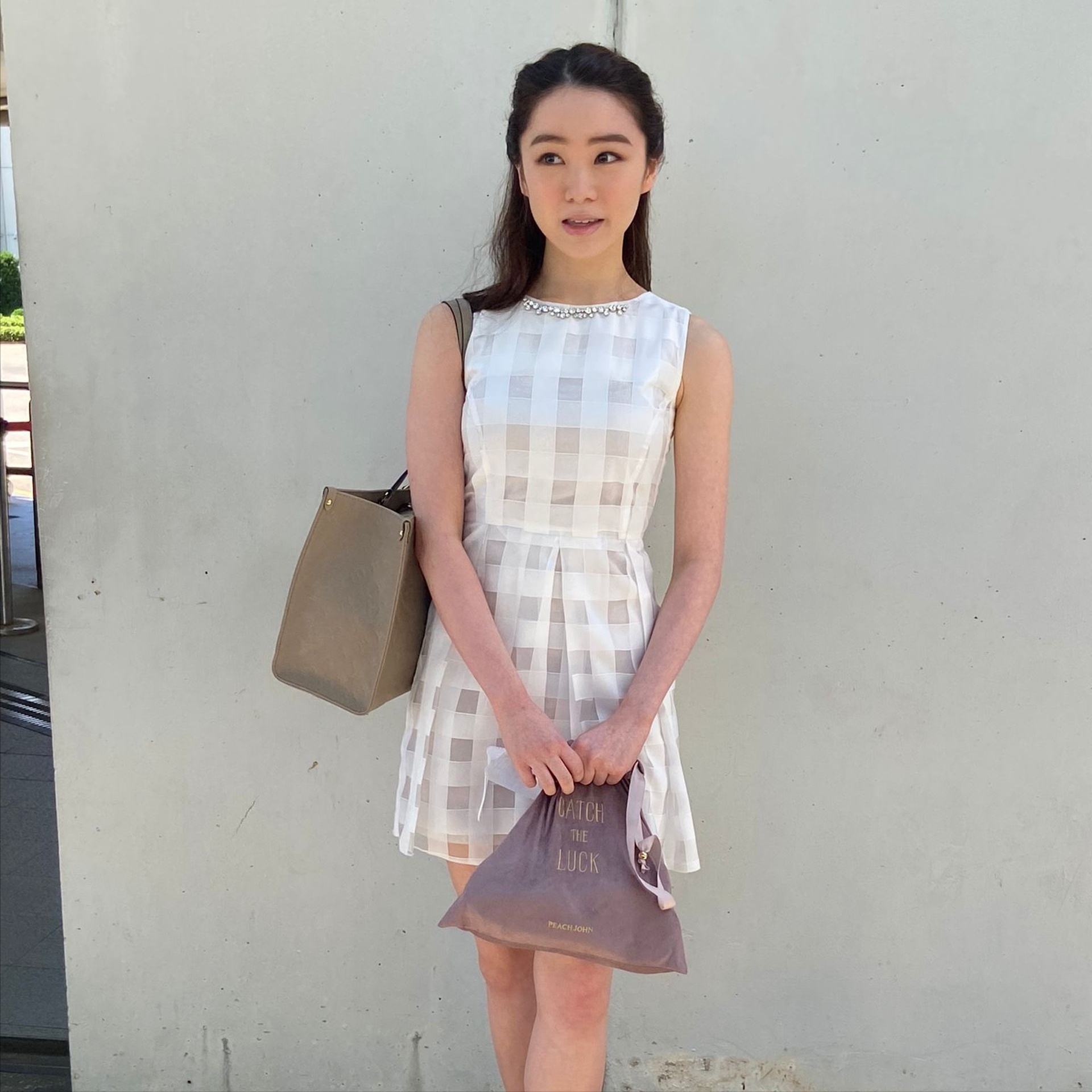 孙艺珍|港姐20强诞生,集体做头发,“爆炸头”成黑马,翻版孙艺珍最吸睛