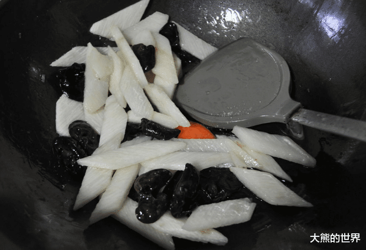 香蕉|提醒中老年人:补钙要趁早!常吃4种“高钙菜”,骨骼强健身体棒