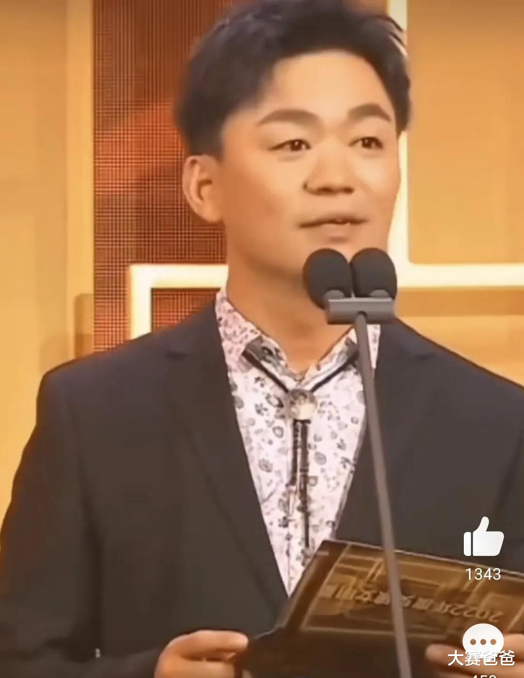 高叶|王宝强高叶登上热搜！男方激动喊大嫂，女方指甲引发热议