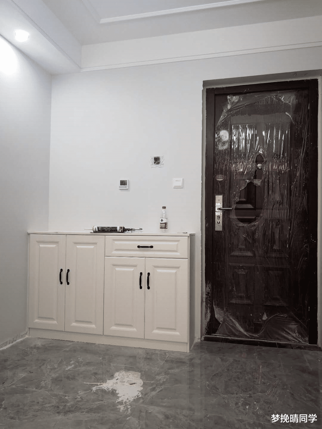 柜子现场制作:三室两厅选用20㎡,花费1.5万性价比超高