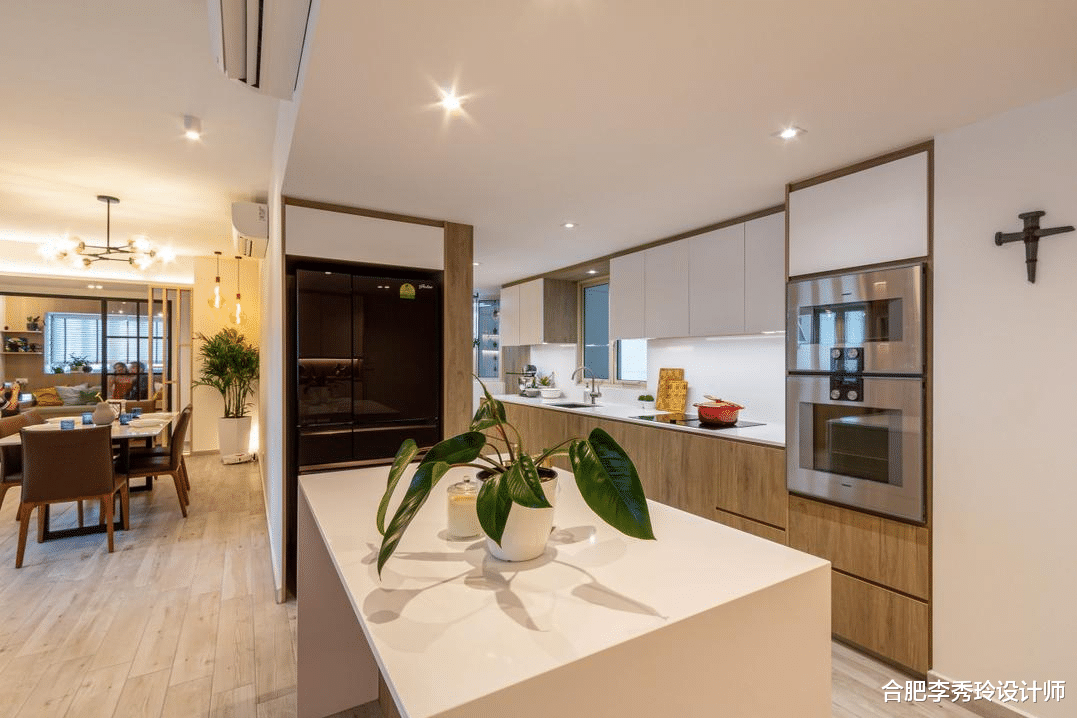 为了工作,换套二手房,内部拆除翻新,朋友:146㎡性价比蹭蹭涨