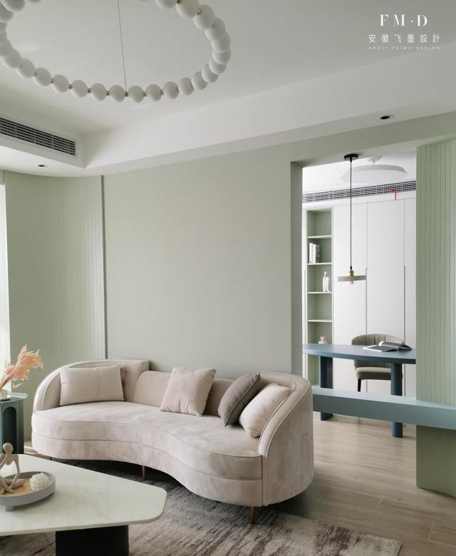 同样是横厅设计，客厅和书房用弧形格栅做窗口，高颜值还不愁采光