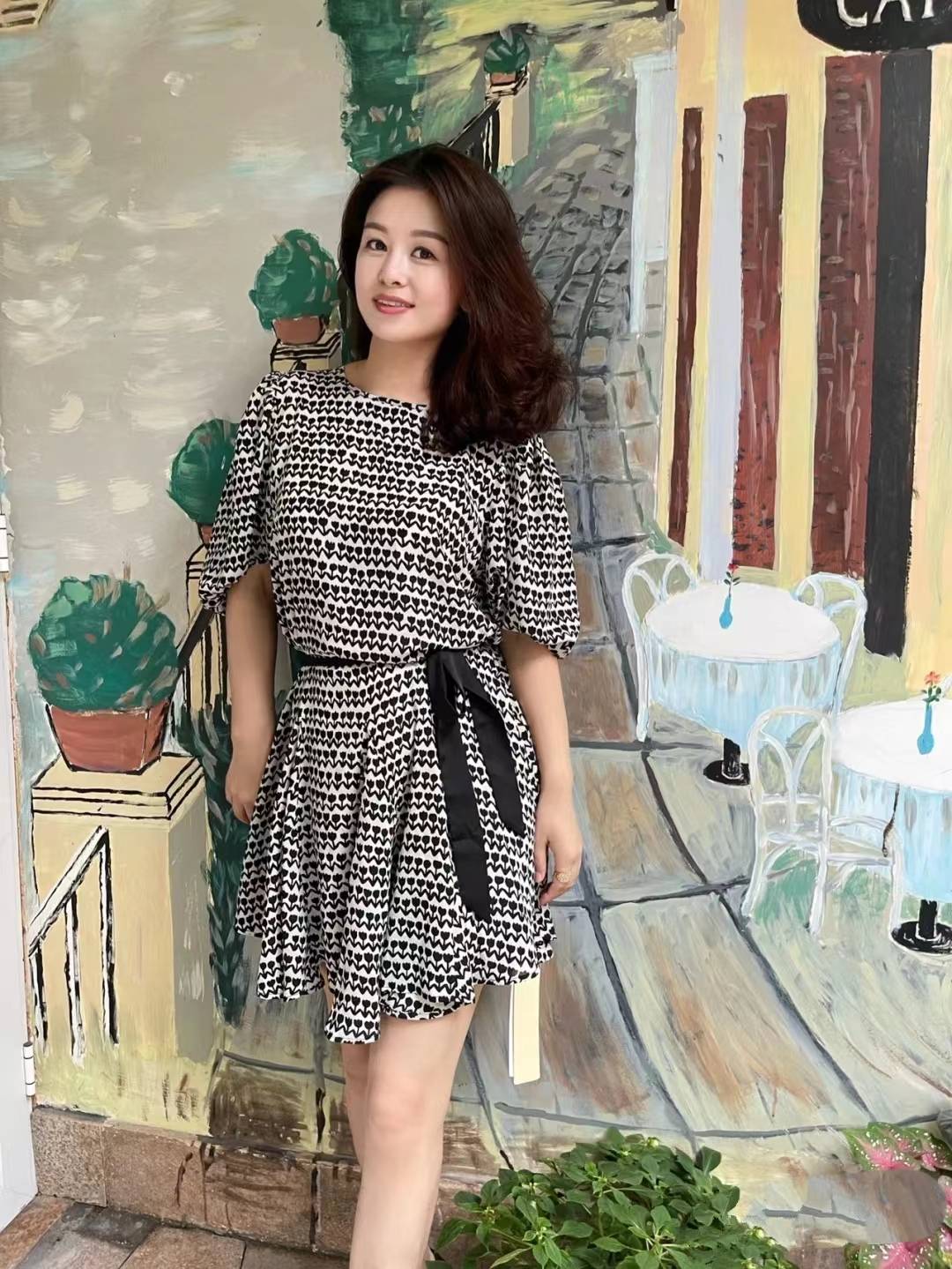 发型 50+的女人更有成熟魅力,优雅的穿搭精致的发型,时尚大气显年轻