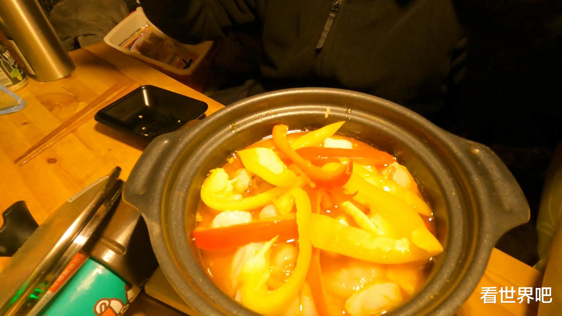 日本|日本35岁单身汉边打零工边旅游，大雪纷飞的寒冬，独自在床车过夜