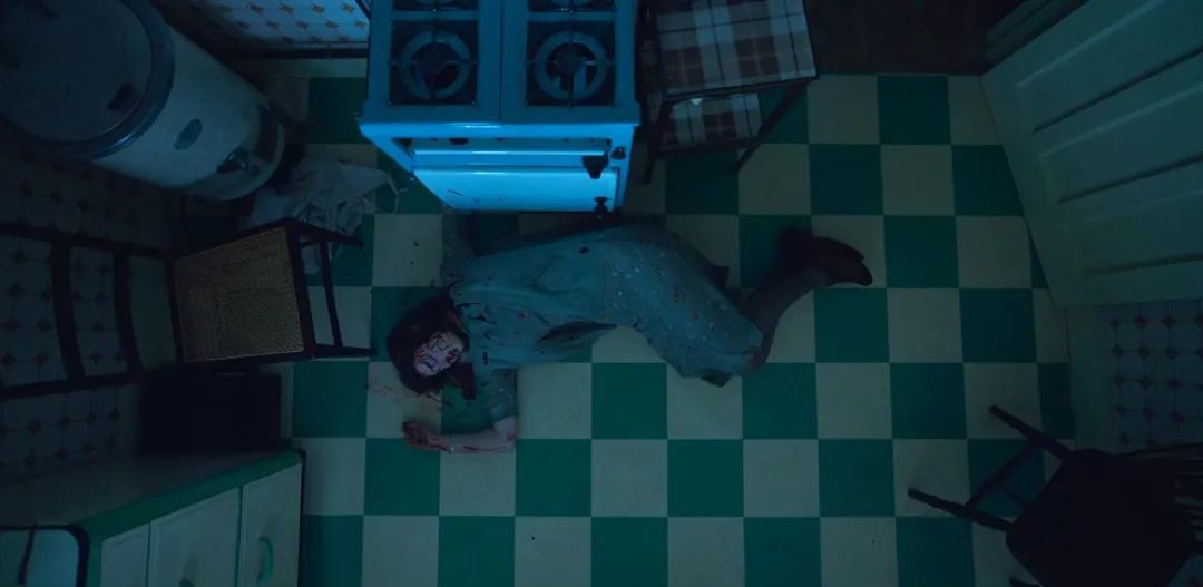 苏拉|悄悄播出的成人向,女主惨死14次,以为又是循环?小看她了!