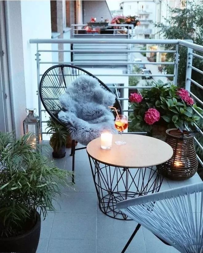 阳台只用来晒衣服，你就亏大了！这么装，家里多出一间房