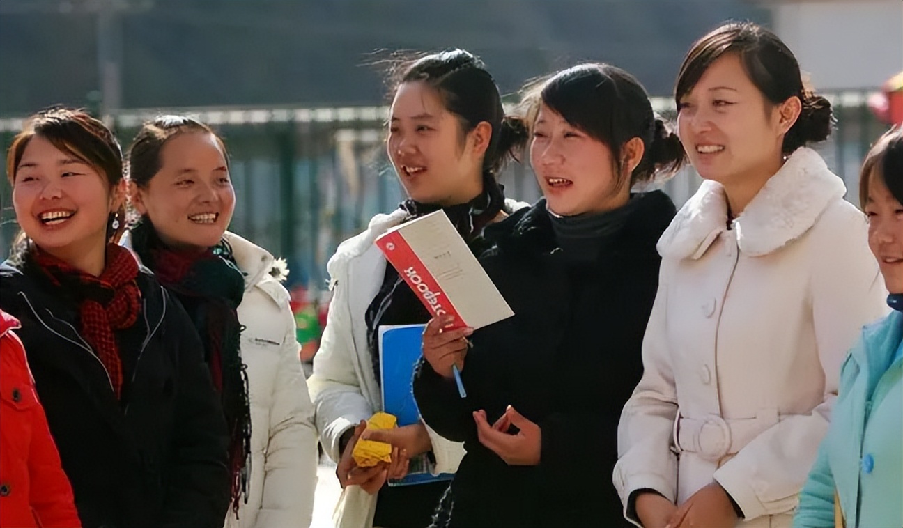 考试|体制内“阴阳失调”成常态,男女比例差距悬殊,背后原因让人深思
