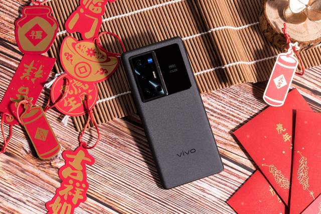 vivo x70|夜摄抓拍皆清晰，成像素质高，vivo X70 Pro+春节样张来袭
