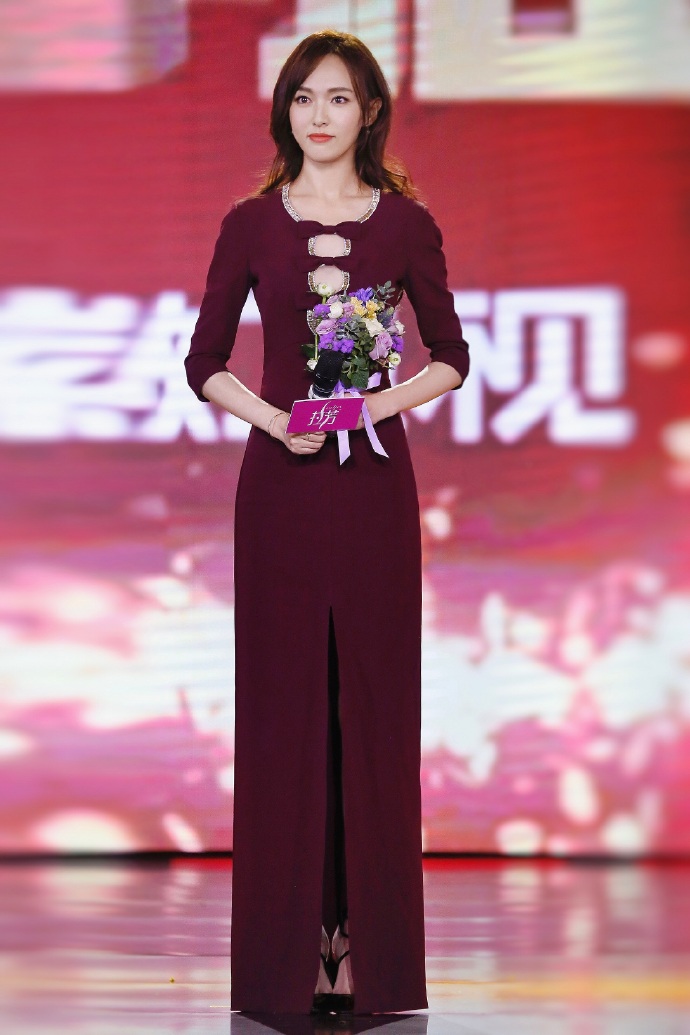 唐嫣|不管造型怎么变，唐嫣的甜美却不变，太喜欢她了。