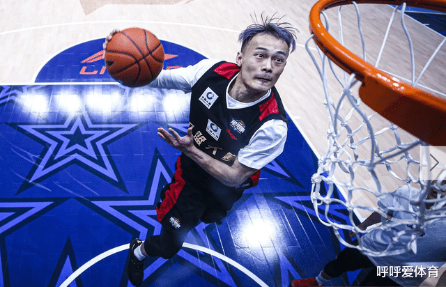 广东男篮|苏伟不退，易建联也不退，杜锋的4后卫准备好了，新赛季要夺冠