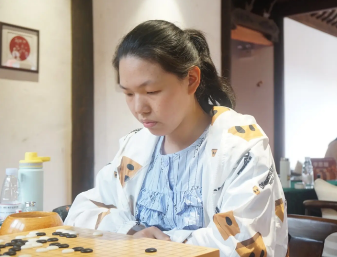 生日快乐|5月11日丨祝陈贤严惜蓦生日快乐