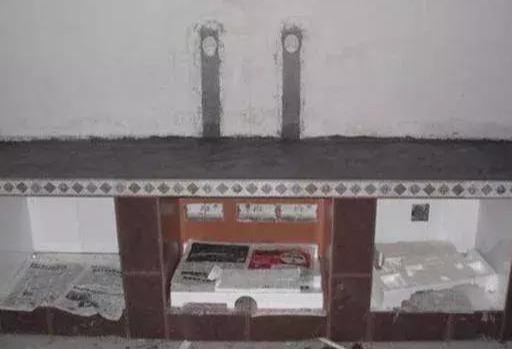 父亲硬要给我水泥砌电视柜，完工后服气了，心里不知滋味！