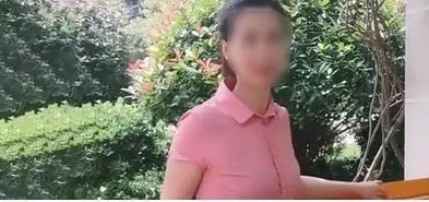 广西百色,杨某无意间看到了妻子的手机,里面有妻子和另一男子的聊天记录