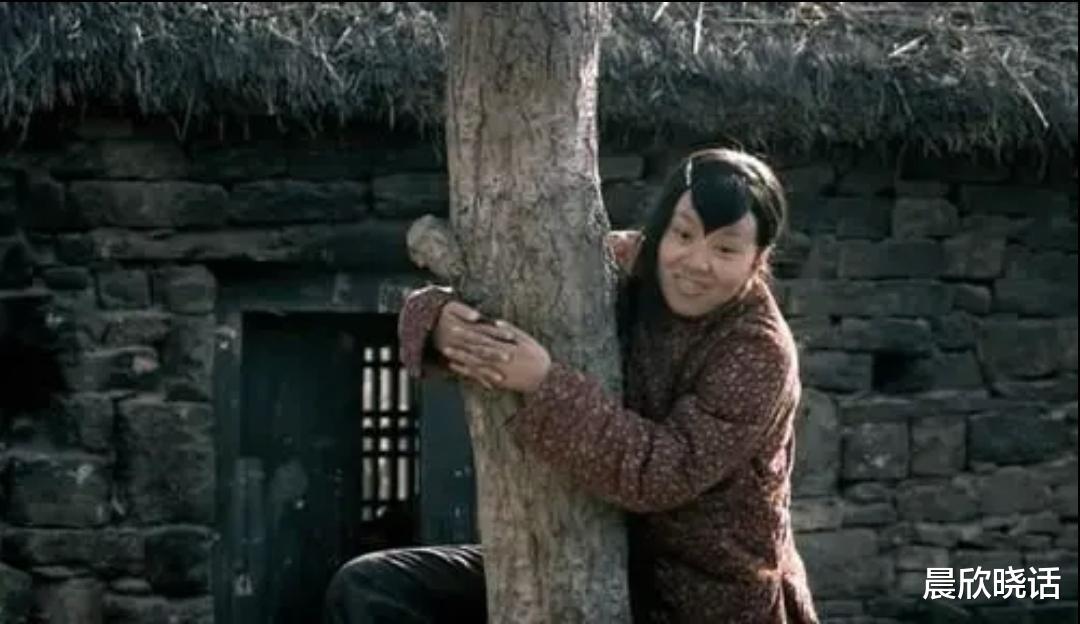 邵雨轩|“村妇”别瞎演!把赵丽颖、秦海璐和刘琳放一块看,高下立判