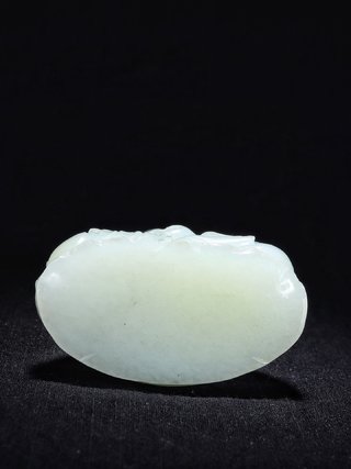 和田玉籽料|清乾隆 和田玉籽料 白玉 持瓶观音 佛像摆件