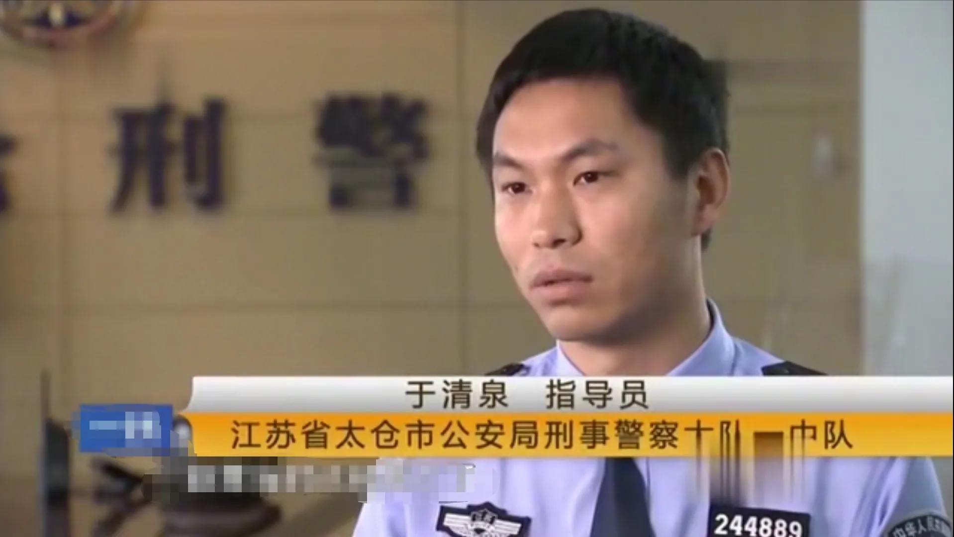 包工头出轨艳妇,被儿子提刀追砍,网友:自作自受