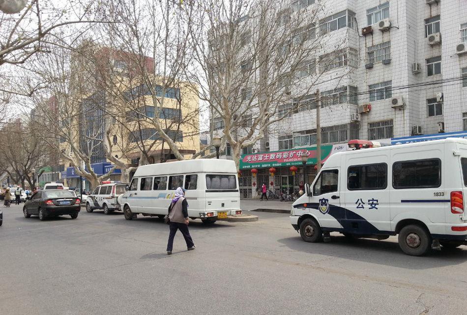 山东5人索要工程款寻衅滋事被拘5日,理由有2条,不纵容工地流氓