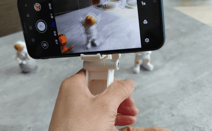 手机支架|竟然会变形？！优秀设计，轻量级拍摄手机支架