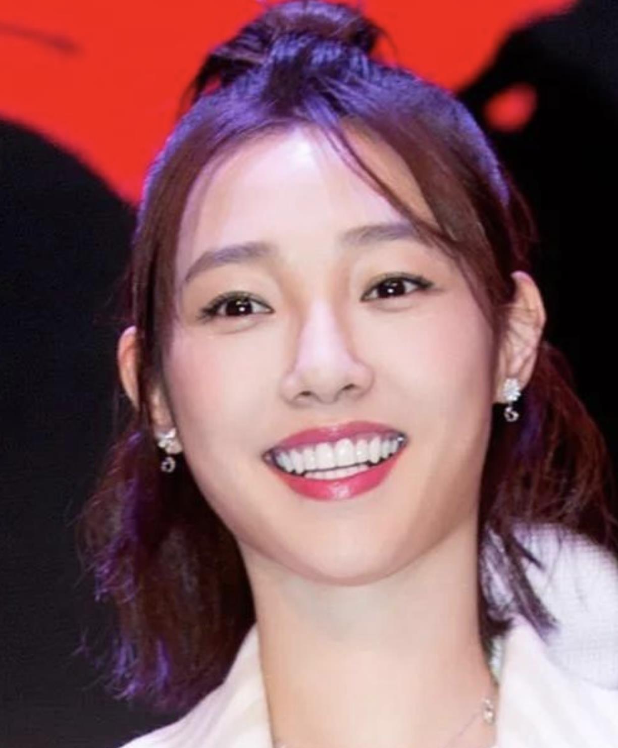 张雨绮|假发、假肩、假眉毛、假屁股，明星的“小心机”为何这么多？