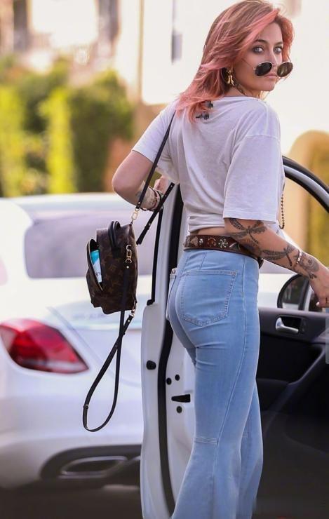 |“星二代”在同龄时,看起来有点像他们的父母