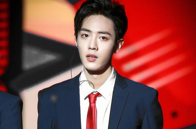 肖战|平台成员公布“90生之最”,肖战关键词是流量,合作搭档则是实绩