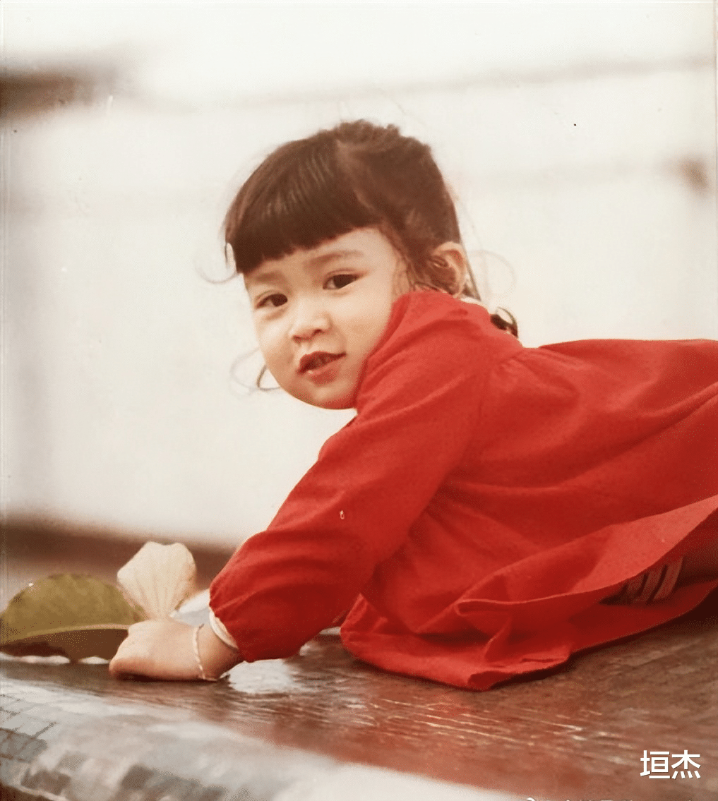 佘诗曼|佘诗曼：专注事业忽略爱情，爱孩子却错过生育年龄，47岁仍单身