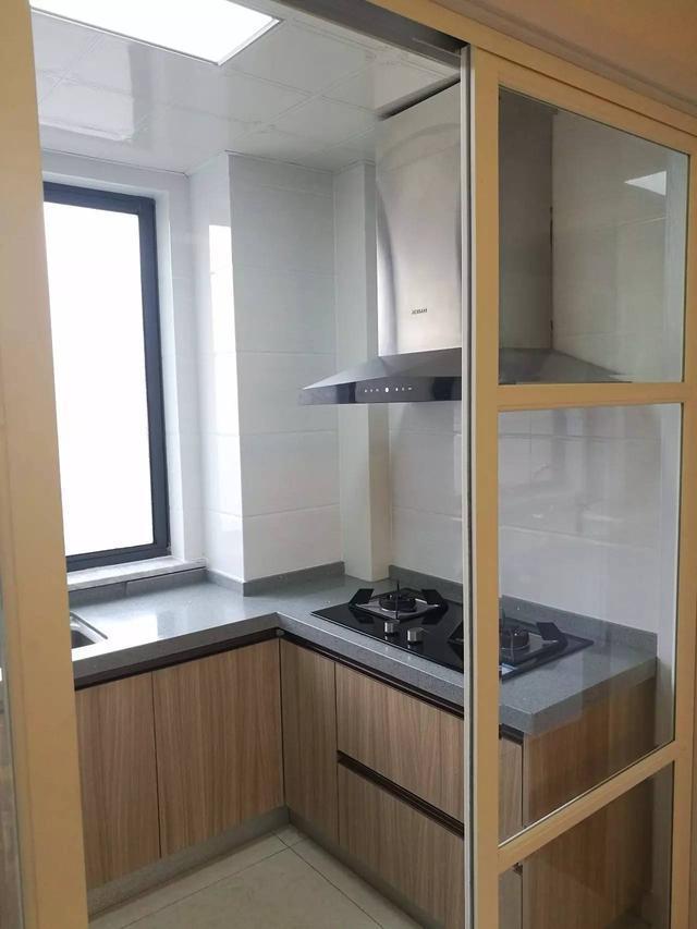 新房装修终于毕业,装修效果实用美观,第一次看到这样的玄关鞋柜