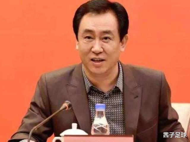 亚冠|许家印亲自下令亚冠不放弃！从足校找00后参赛，媒体人：不理智